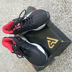 Nike kids/youth Freak 2 shoe. Size 2y